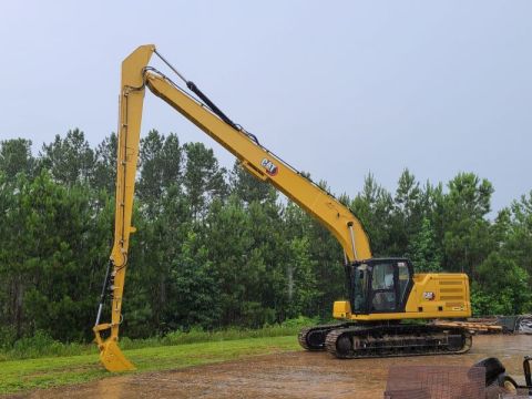 CAT Fitted w/ Brush Cutter
